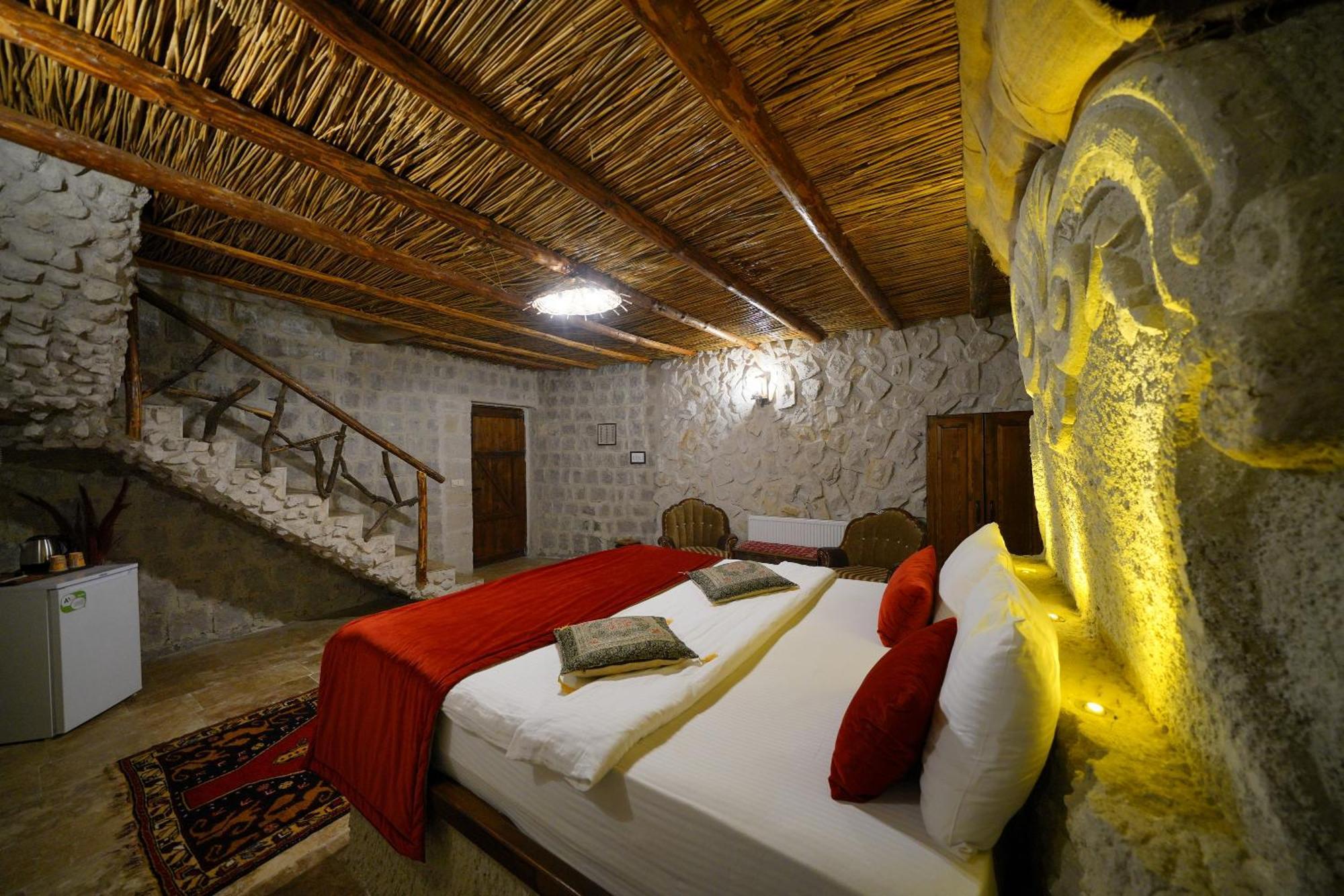 Cappadocia Nar Cave House & Swimming Pool Hotel Nevşehir Bagian luar foto